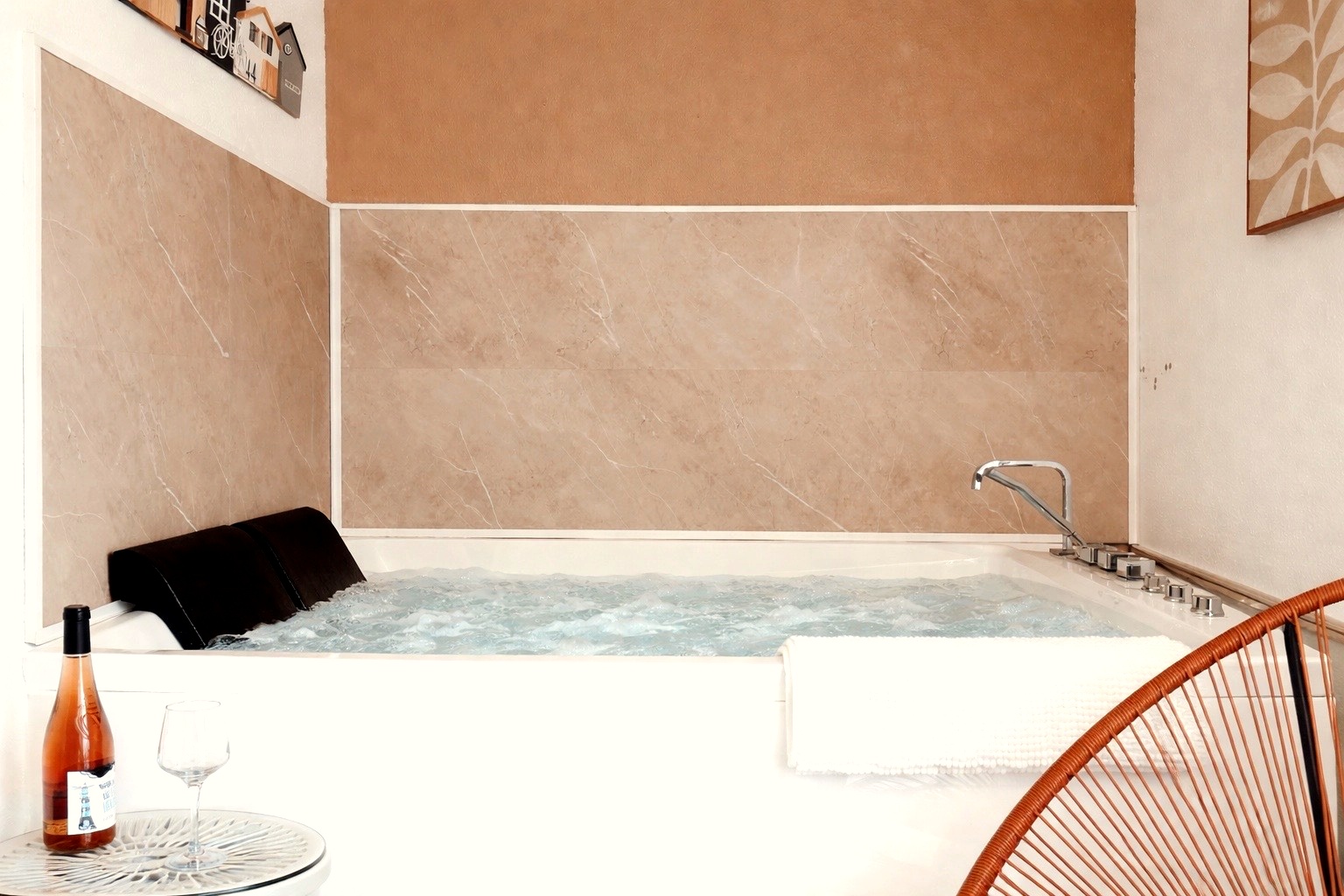 Baignoire jacuzzi du spa privatif